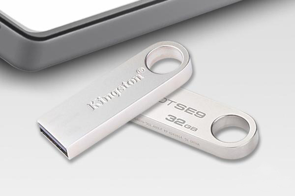Kingston DT SE9 Metal USB 2.0 Drive - Frosted Finish & Keyring Ready