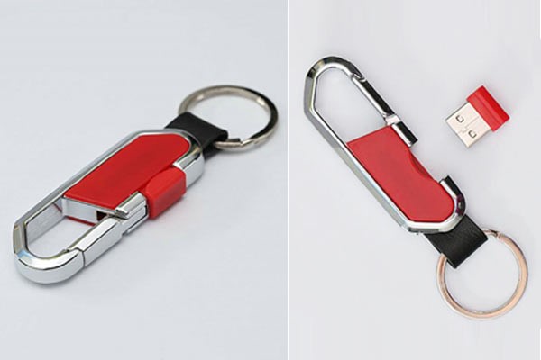 Pull-out carabiner USB flash drive