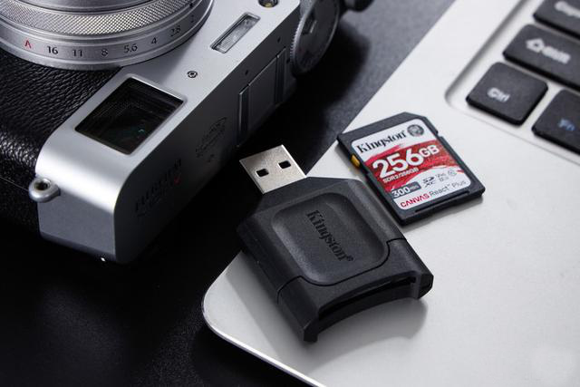 V90 ultra-speed  memory card