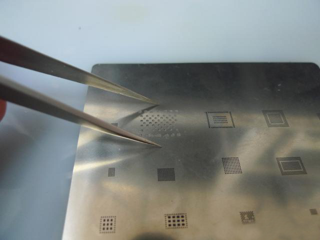 excess solder paste with dust-free